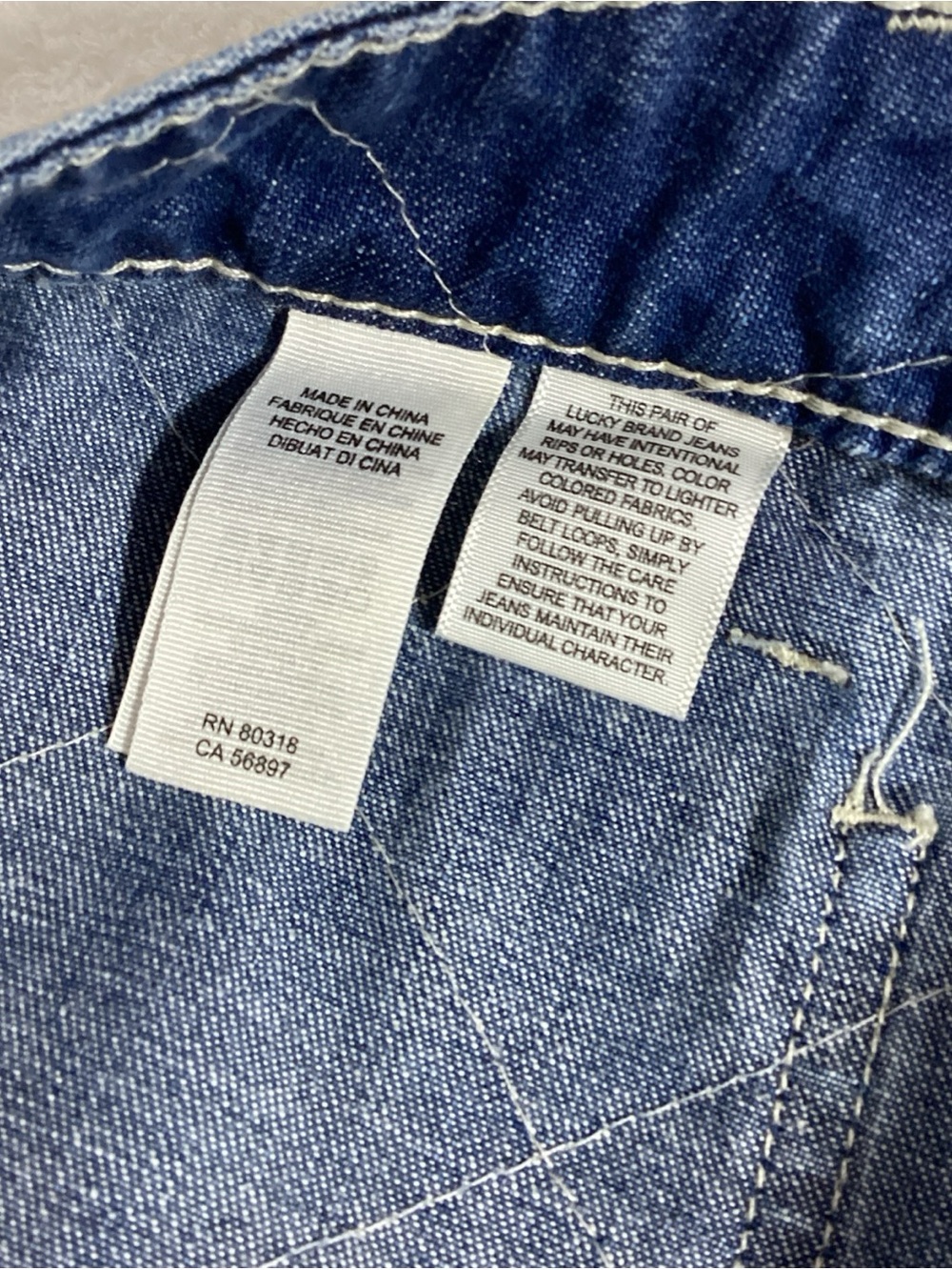 Lucky Brand Woman 10/30 Button Fly High Rise Tomboy Red Heart Patches Blue Denim - Picture 4 of 7